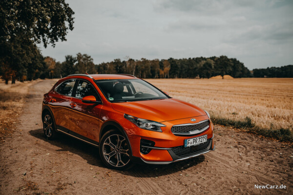 Kia XCeed schräg vorn rechts