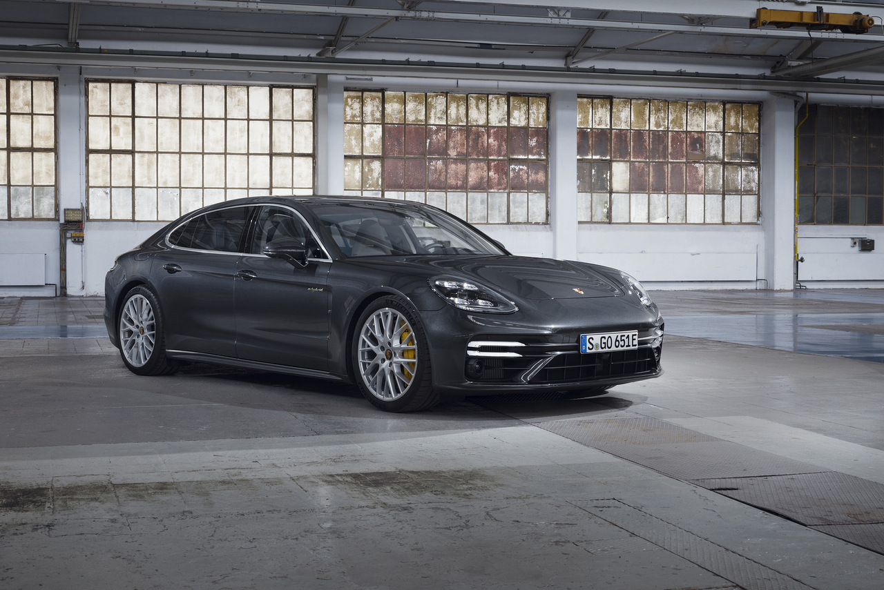 Porsche Panamera Turbo S E-Hybrid 2021