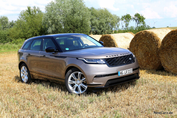 Range Rover Velar D300 schräg vorne rechts