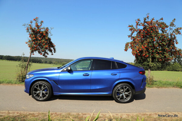 BMW X6 M50i Seite