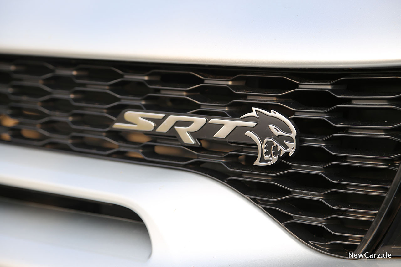 Dodge Charger SRT Hellcat Emblem