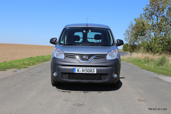 Nissan NV250 Front