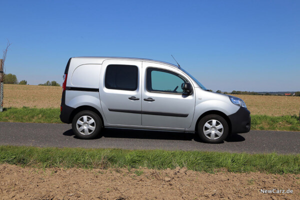 Nissan NV250 Seite