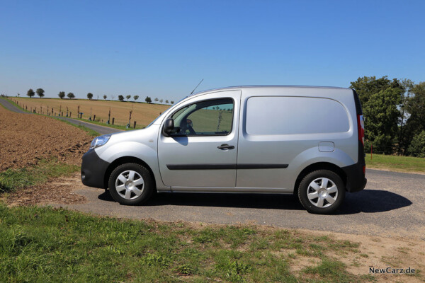 Nissan NV250 linke Seite