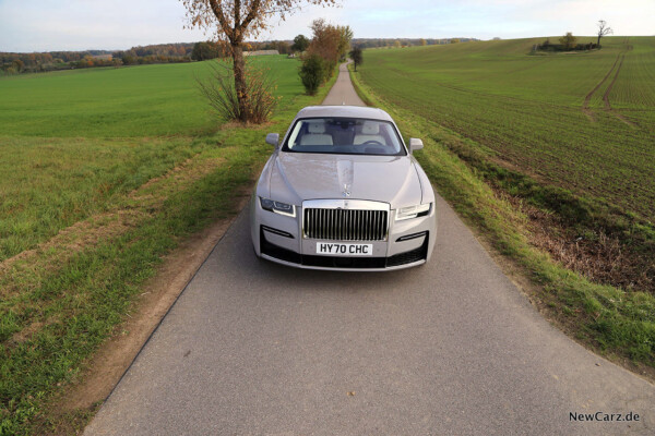 Rolls-Royce Ghost Front on road