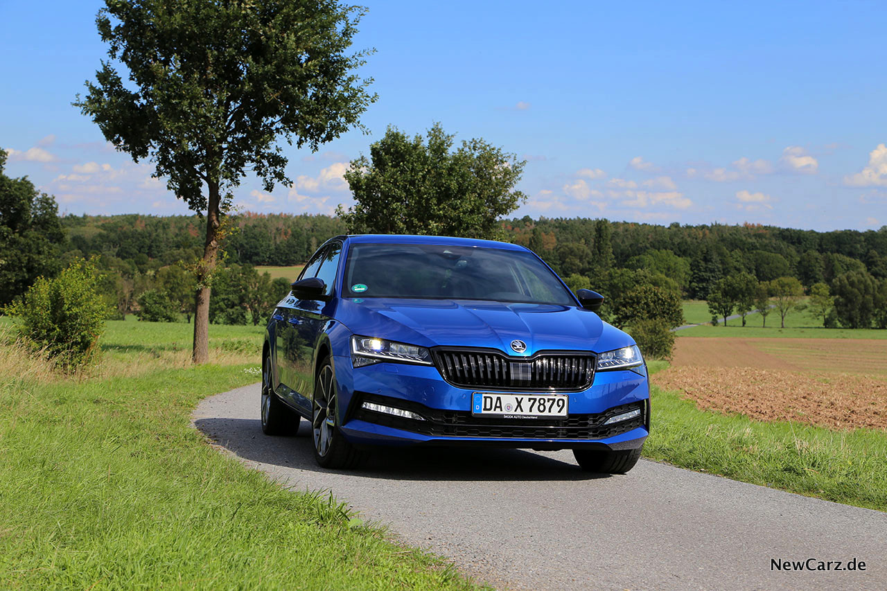 Skoda Superb Facelift Souverane Allradlimousine Newcarz De