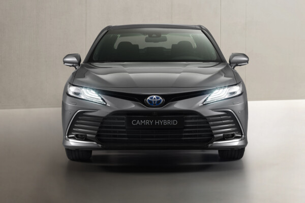Toyota Camry Facelift Front