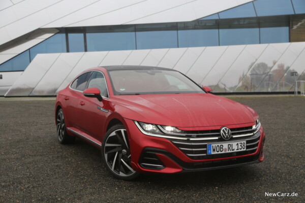 VW Arteon Facelift schräg vorn rechts