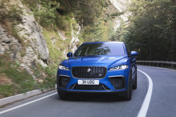 Jaguar F-Pace SVR Front