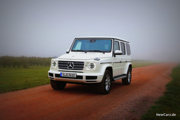 Mercedes-Benz G 500 schräg vorn links