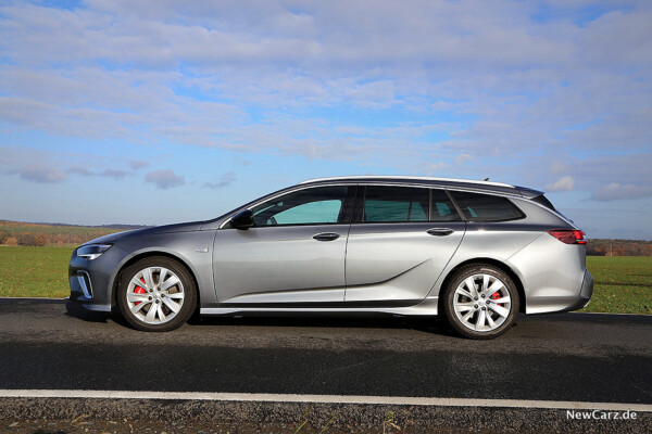 Opel Insignia Sport Tourer GSi Seite