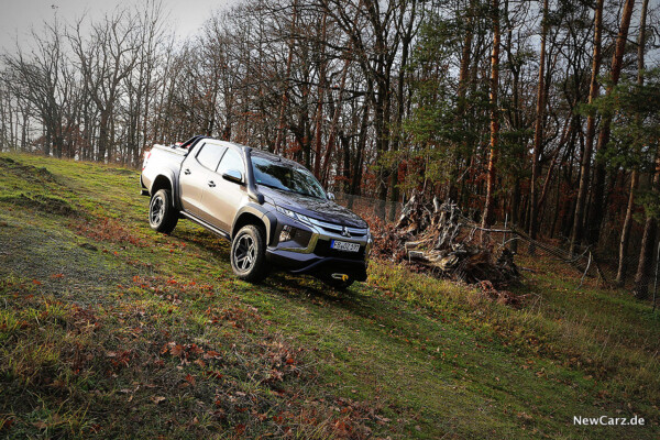 Mitsubishi L200 Off Road Gefällestrecke