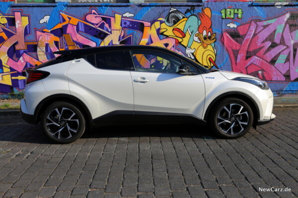 Toyota C-HR Facelift Seite