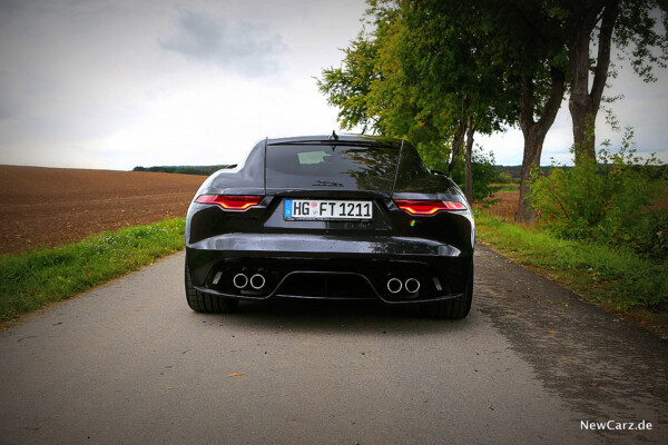 Jaguar F-Type R Heck