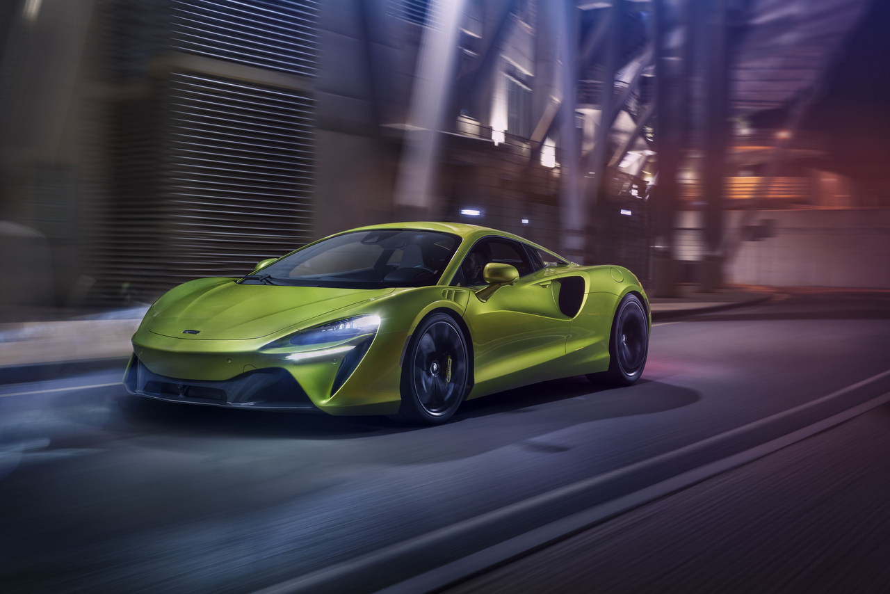 McLaren Artura – Supersportwagen mit Ladeanschluss