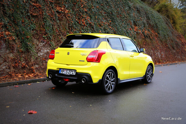 Suzuki Swift Sport Hybrid schräg hinten rechts