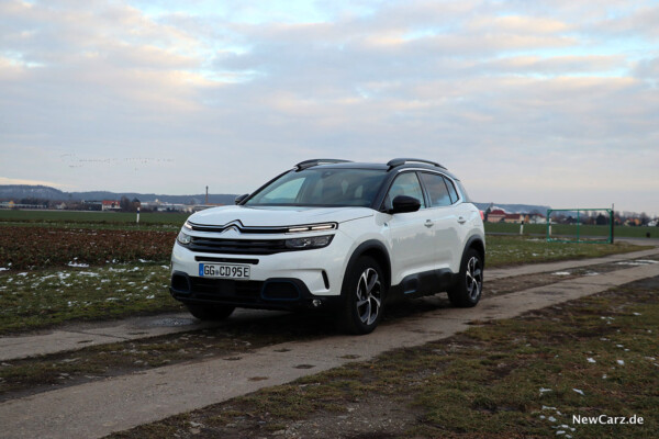 Citroen C5 Aircross Hybrid schräg vorne links