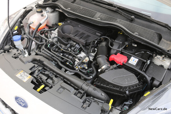 Dreizylinder Motorraum