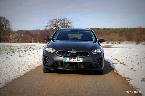 Kia Ceed Sportswagon PHEV Front