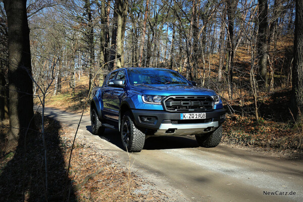 Fort Ranger Raptor schräg vorne rechts
