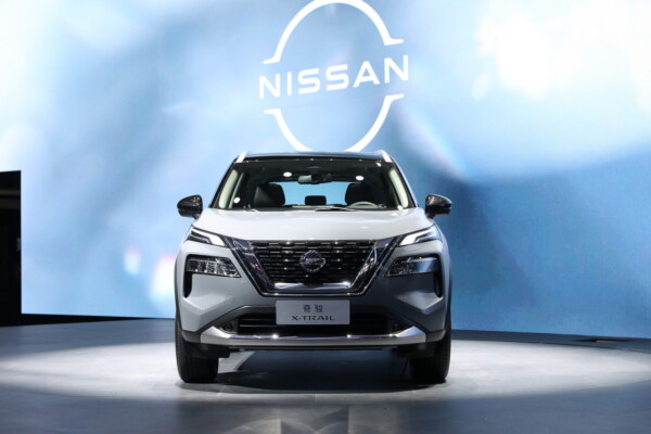 Nissan X-Trail Front