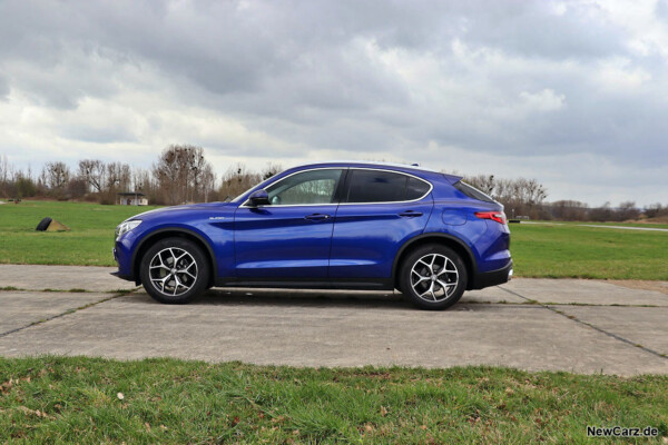 Alfa Romeo Stelvio Facelift Seitenansicht