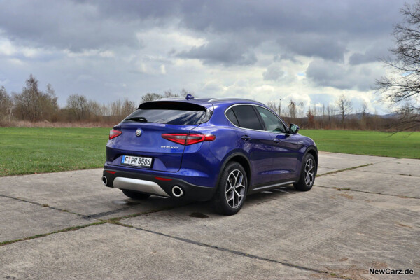 Alfa Romeo Stelvio Facelift schräg hinten rechts