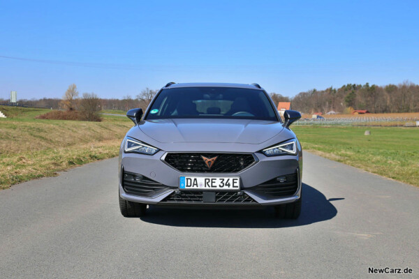 Cupra Leon ST e-Hybrid Front