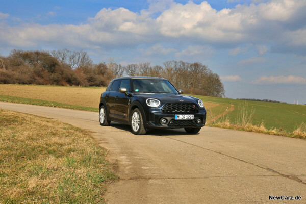 Mini Countryman SD schräg vorn rechts