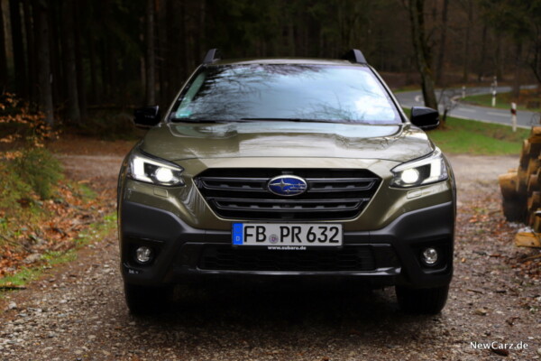 Subaru Outback 2021 Front