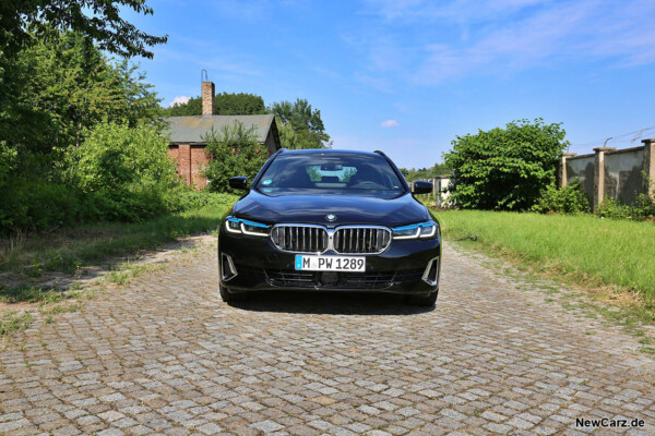 BMW 540d Touring Front