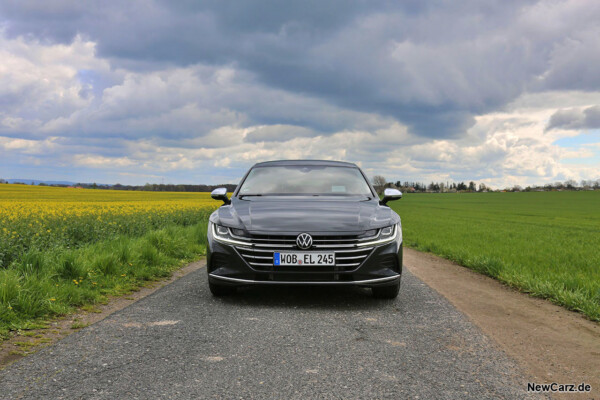 VW Arteon Shooting Brake Front