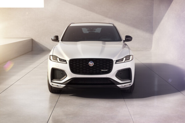 Jaguar F-Pace Black Pack Front