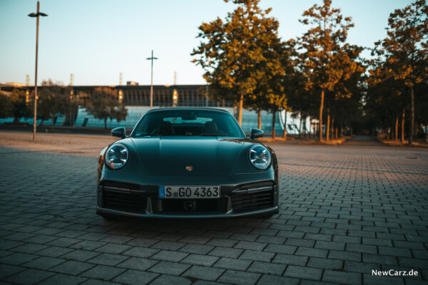 Porsche 911 Turbo S Cabrio Front