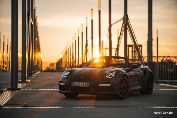 Porsche 911 Turbo S Cabrio Sunset