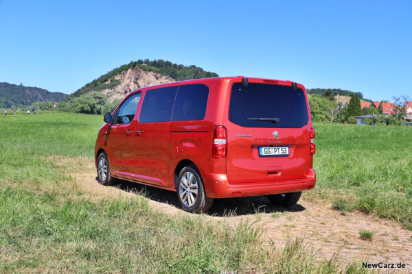 Peugeot Traveller schräg hinten links