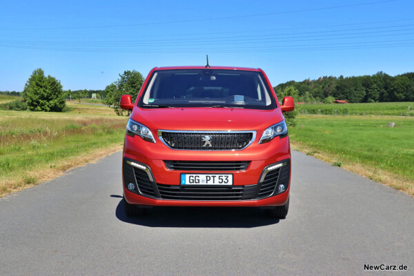 Peugeot Traveller Frontbereich