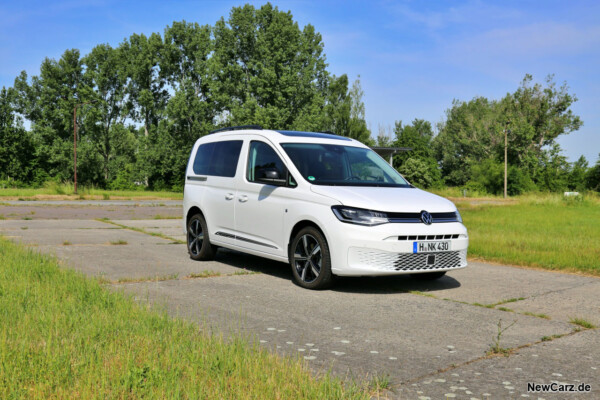 VW Caddy 5 schräg vorne rechts