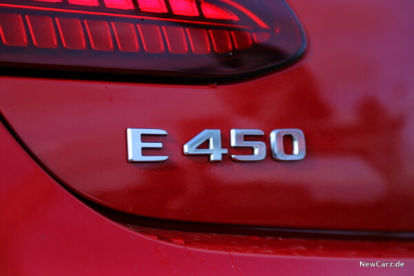 E 450 Badge