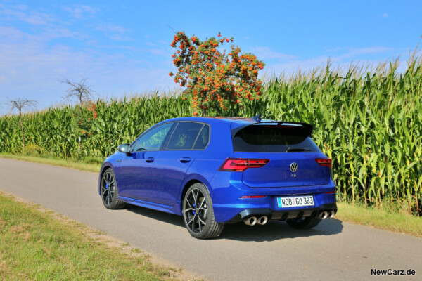 VW Golf 8 R hinten schräg links