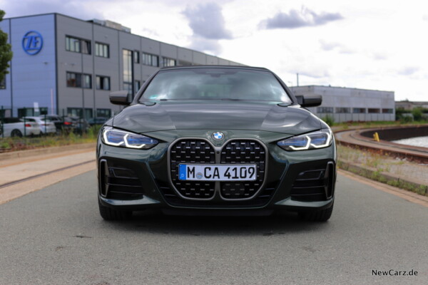 BMW M440i xDrive Cabrio Front