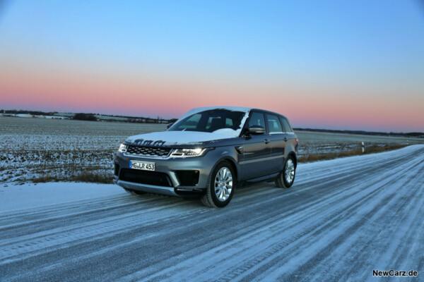 Range Rover Sport D250 im Winter