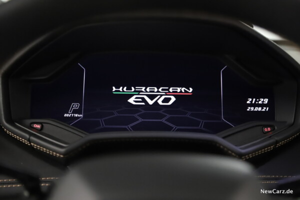 Huracán Evo Cockpit