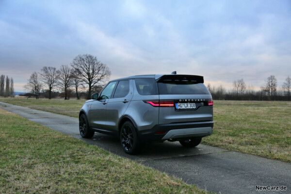 Land Rover Discovery Facelift schräg hinten links