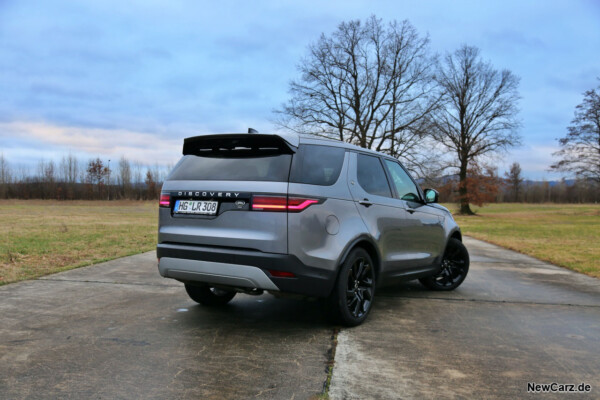 Land Rover Discovery Facelift schräg hinten rechts