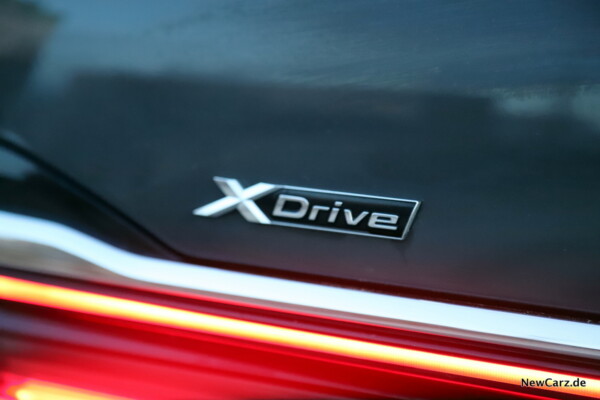 xDrive Badge