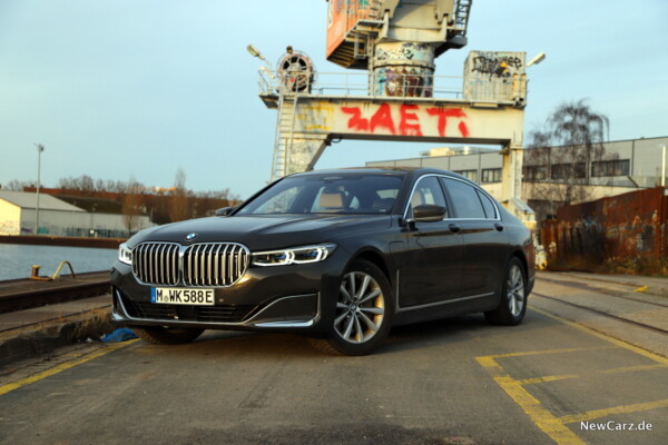 BMW 745Le xDrive Dravitgrau