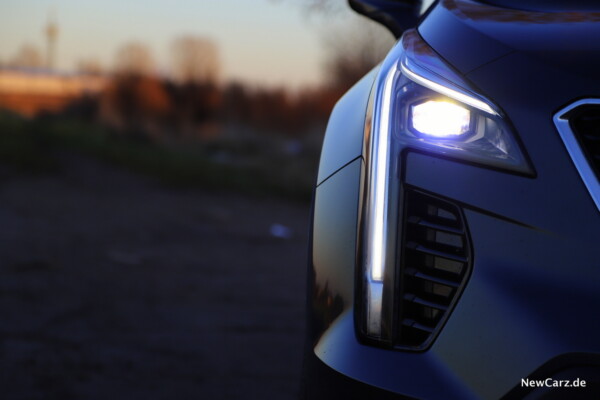 Cadillac XT4 350T LED-Scheinwerfer