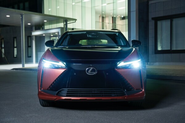 Lexus RZ 450e Front