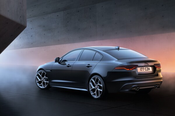 Jaguar XE und XF